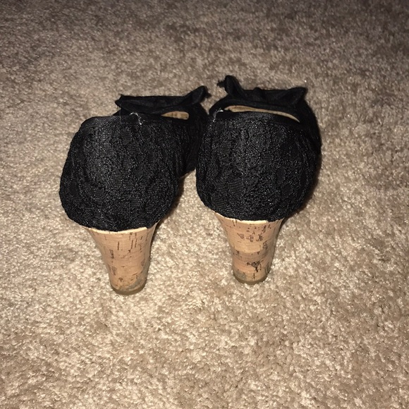 Black size 7 wedges - Picture 3 of 3